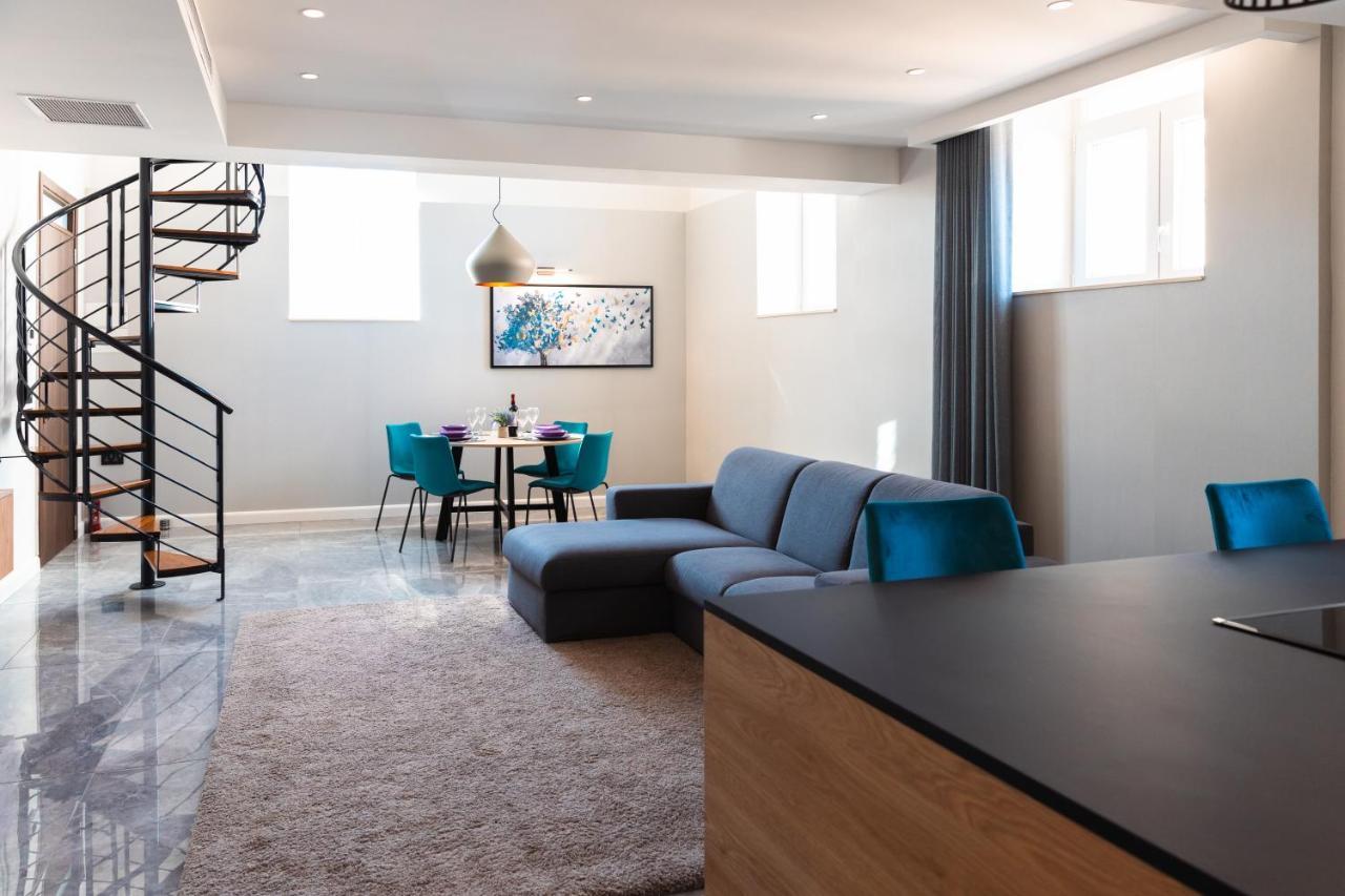 Florette 2br With Stunning Lounge Terrace By Arcobnb *